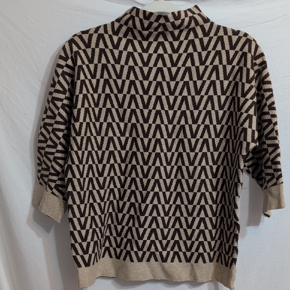 Chic Geometric Patterned Turtleneck Sweater - image 1